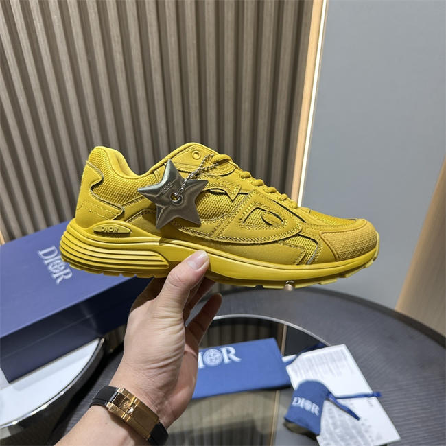 D10r b30 sneaker