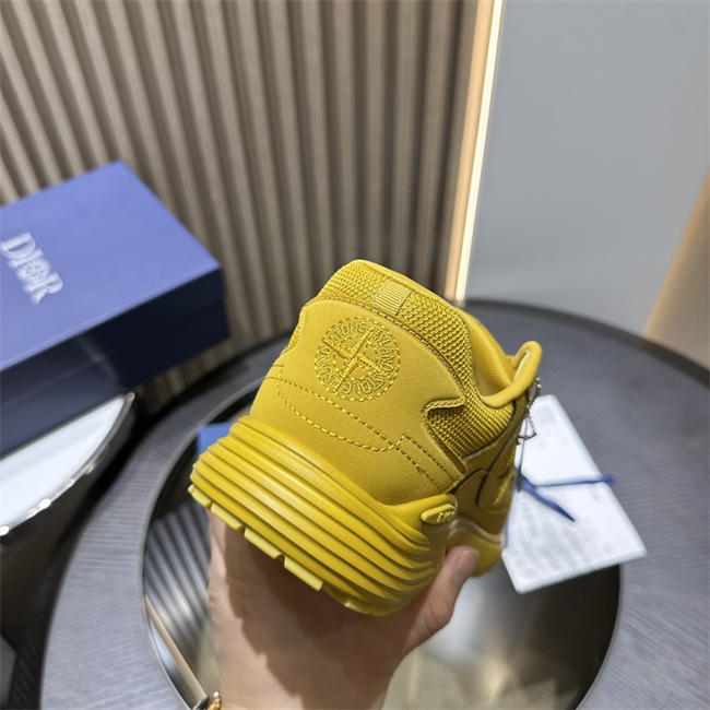 D10r b30 sneaker