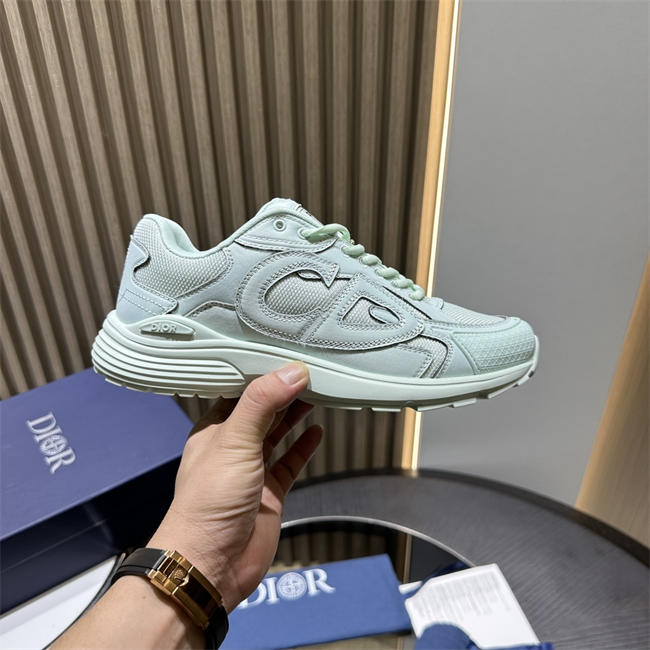 D10r b30 sneaker