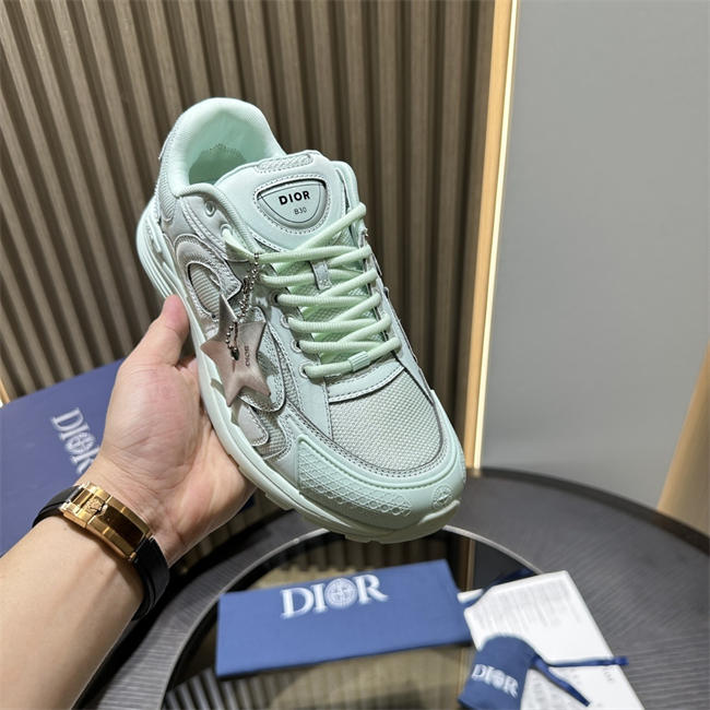 D10r b30 sneaker