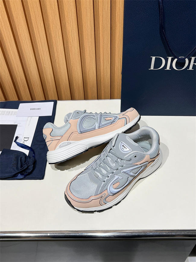 D10r b30 sneaker