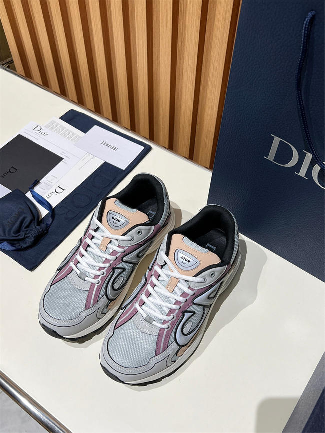 D10r b30 sneaker