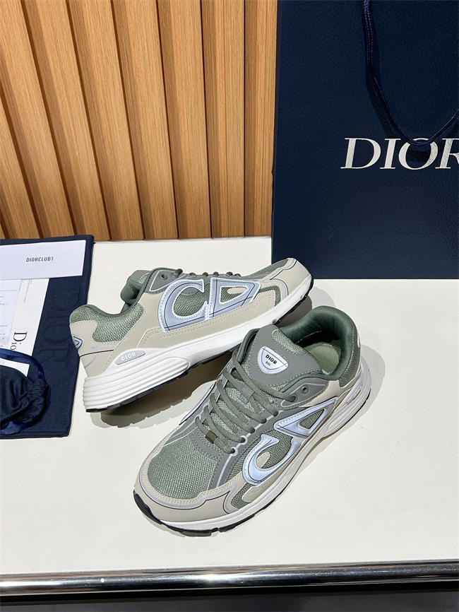 D10r b30 sneaker