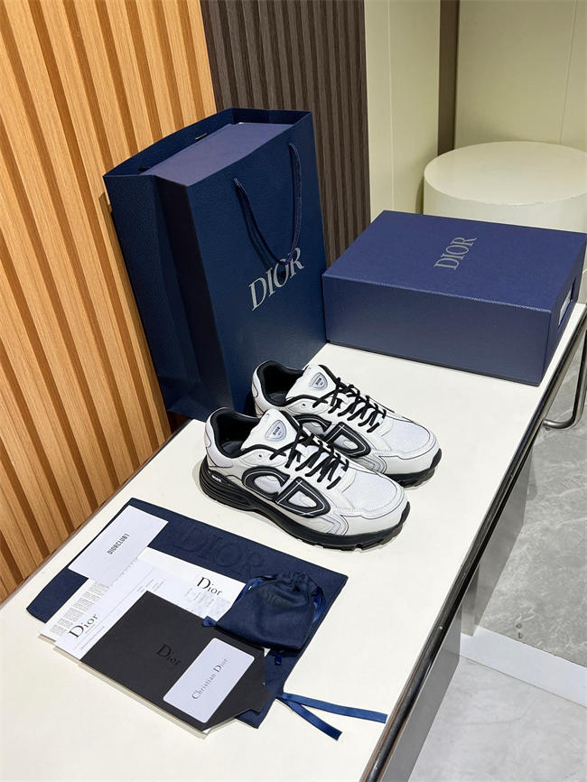 D10r b30 sneaker