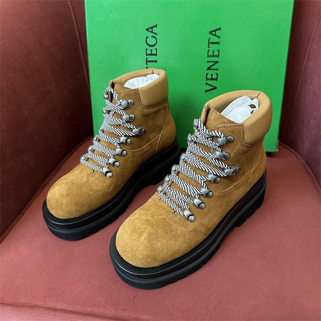b0tt*ga Ven*ta boot
