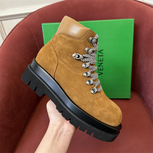 b0tt*ga Ven*ta boot