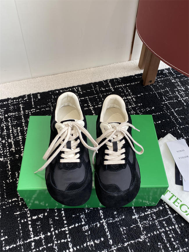b0tt*ga Ven*ta sneaker