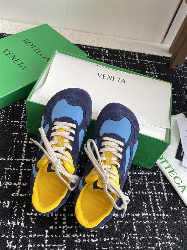 b0tt*ga Ven*ta sneaker
