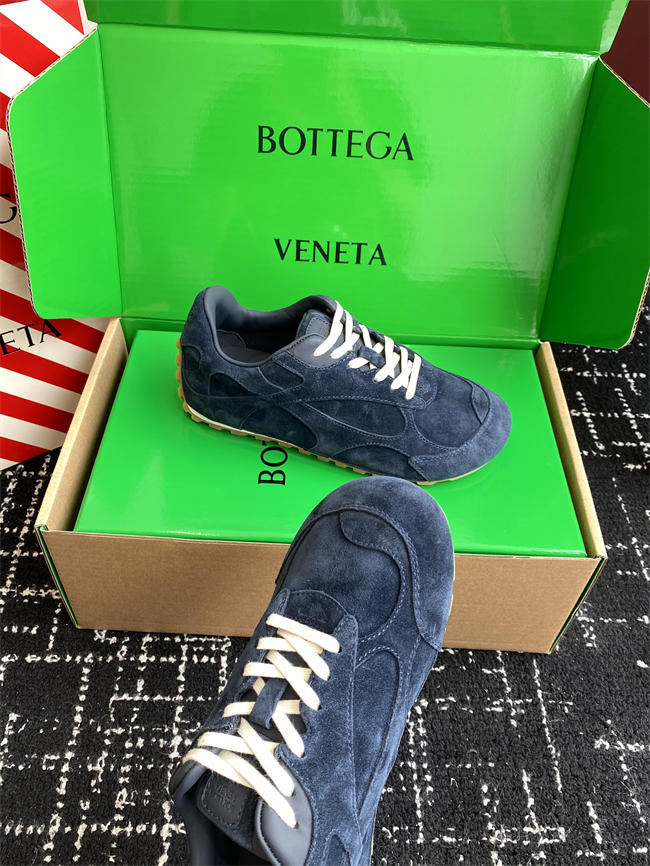 b0tt*ga Ven*ta sneaker
