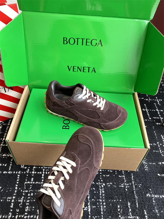 b0tt*ga Ven*ta sneaker