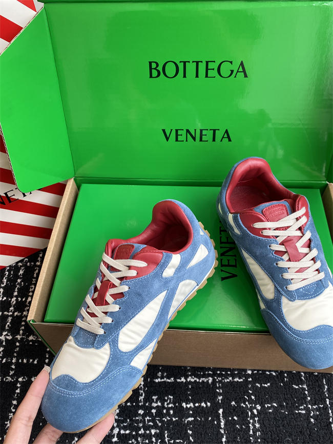 b0tt*ga Ven*ta sneaker