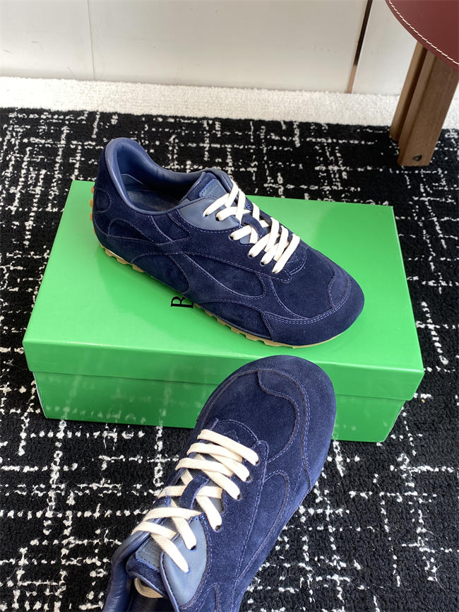 b0tt*ga Ven*ta sneaker