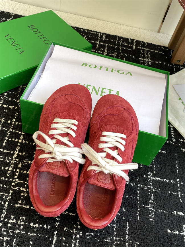 b0tt*ga Ven*ta sneaker