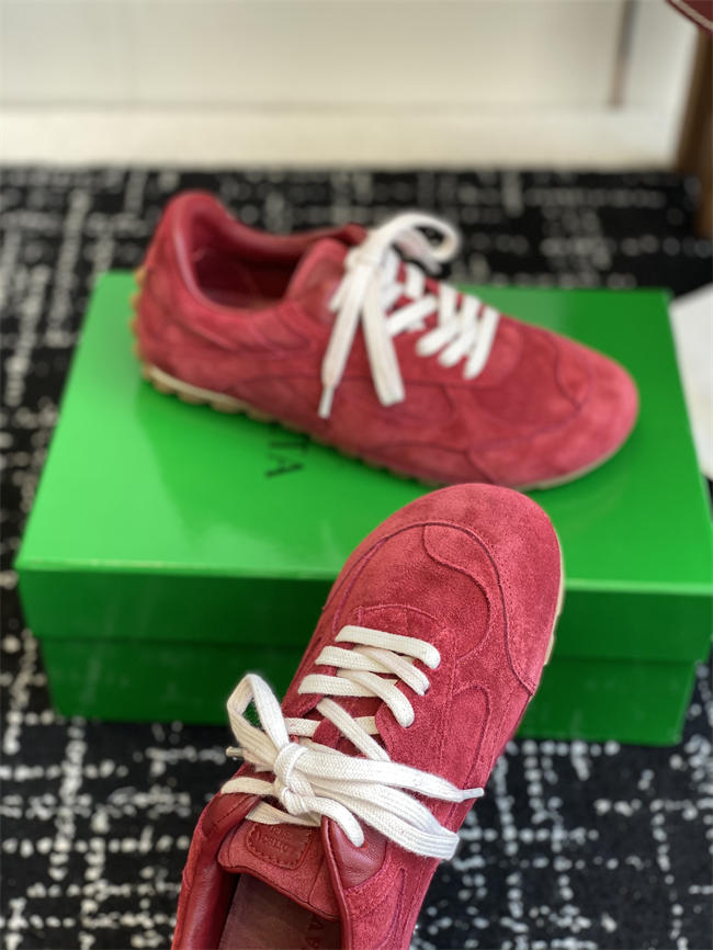 b0tt*ga Ven*ta sneaker