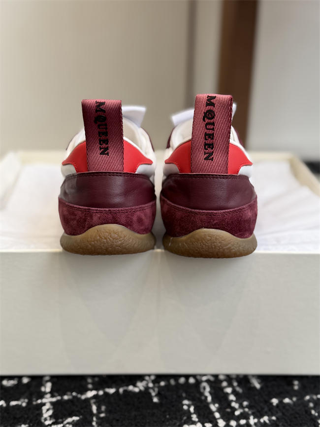 Mcqv*en sneaker