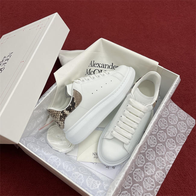 Mcqv*en sneaker