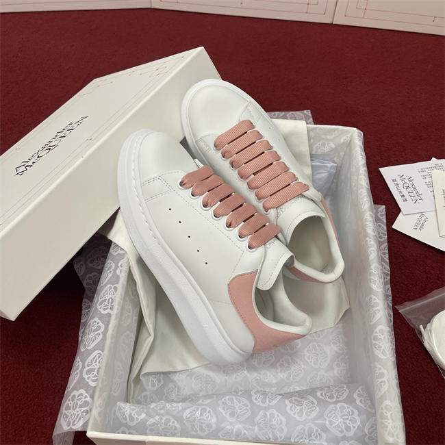 Mcqv*en sneaker