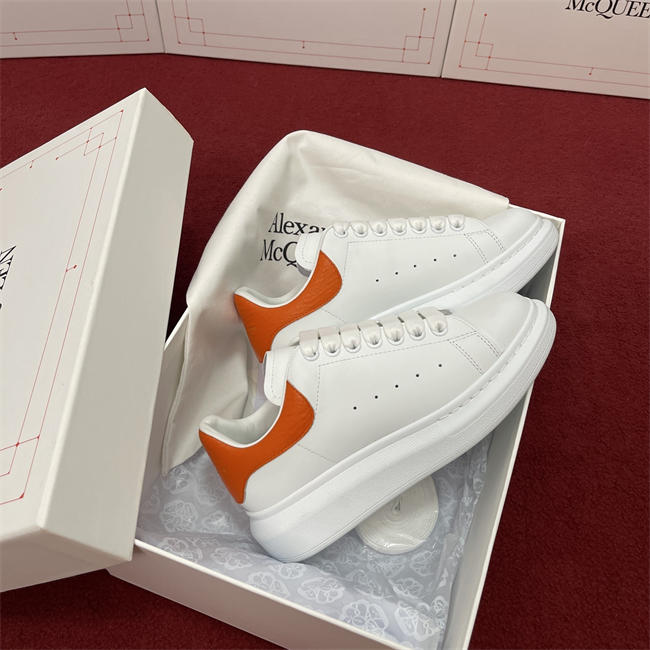 Mcqv*en sneaker