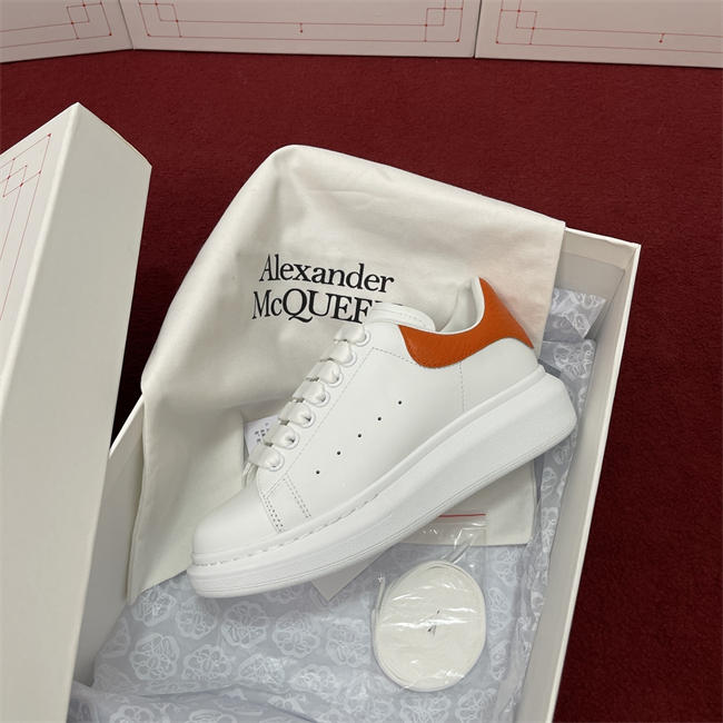 Mcqv*en sneaker