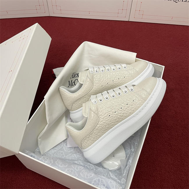 Mcqv*en sneaker