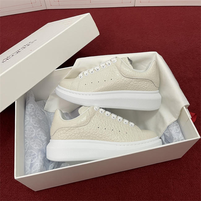 Mcqv*en sneaker
