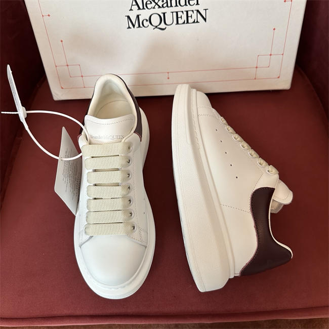 Mcqv*en sneaker