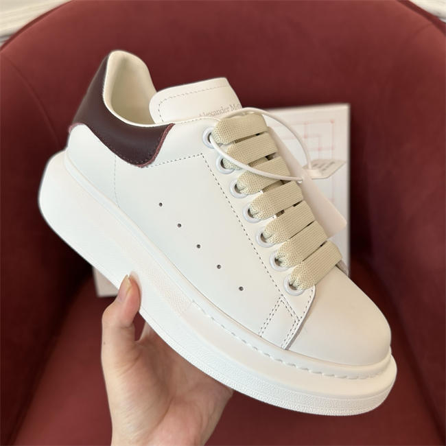 Mcqv*en sneaker