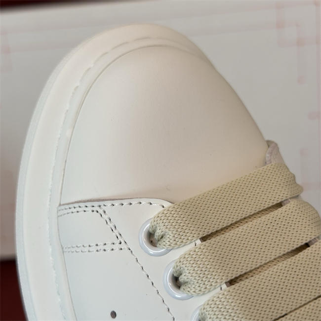 Mcqv*en sneaker