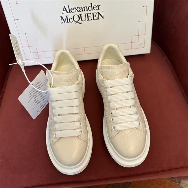 Mcqv*en sneaker