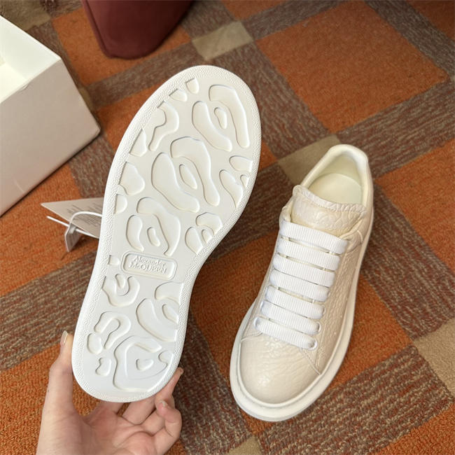 Mcqv*en sneaker