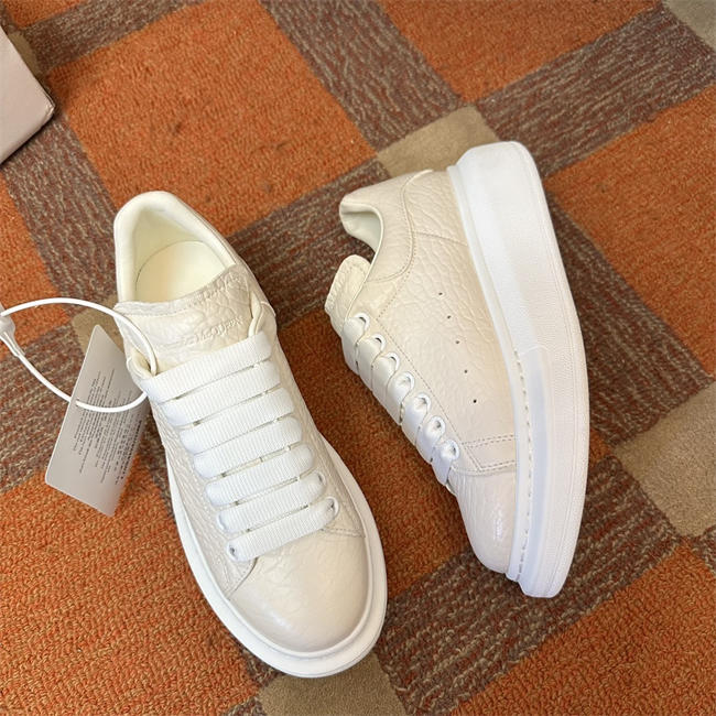 Mcqv*en sneaker