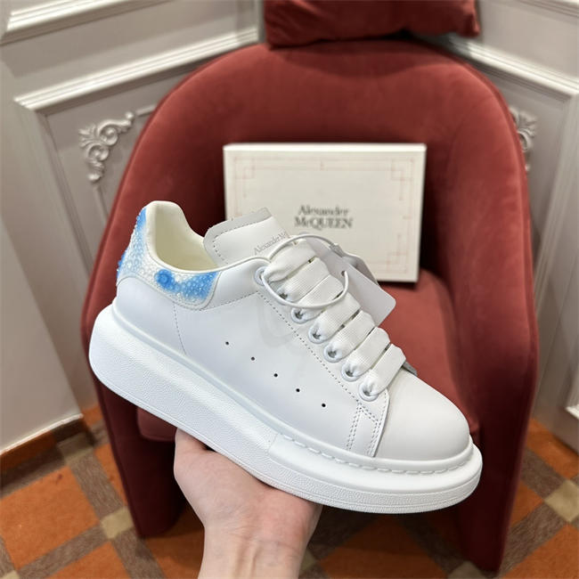 Mcqv*en sneaker