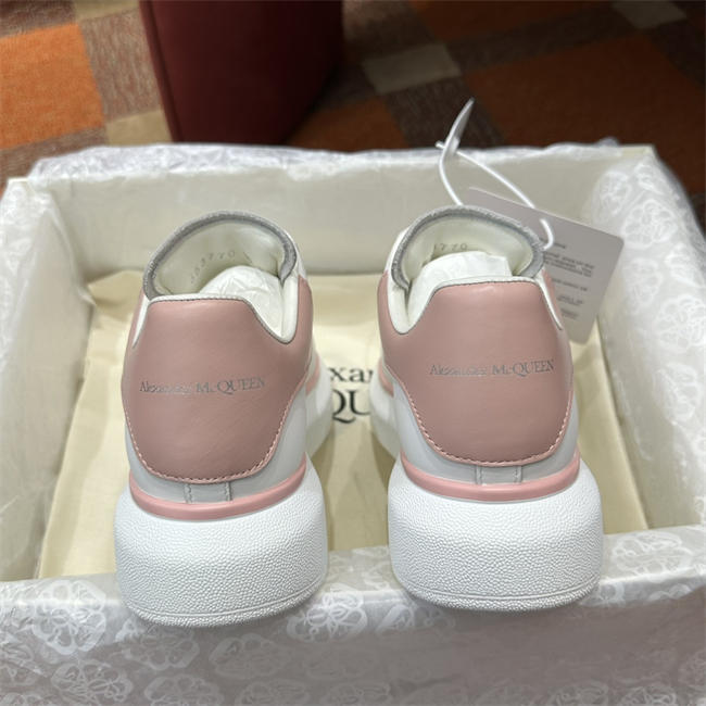 Mcqv*en sneaker