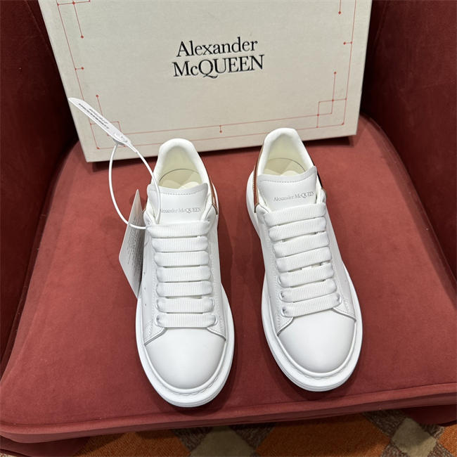 Mcqv*en sneaker