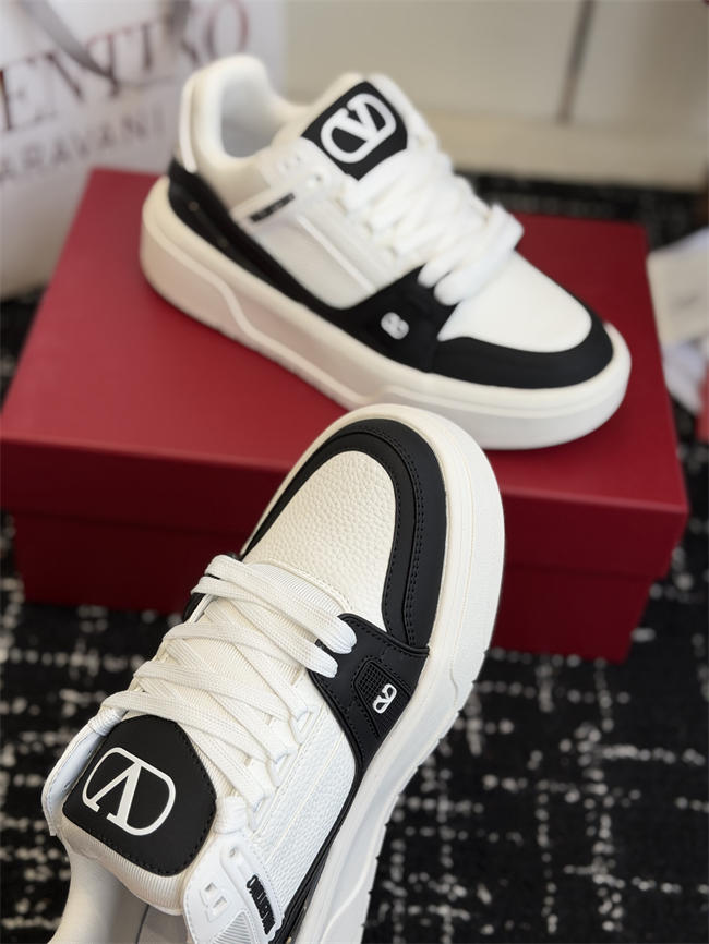 Valentino Sneakers