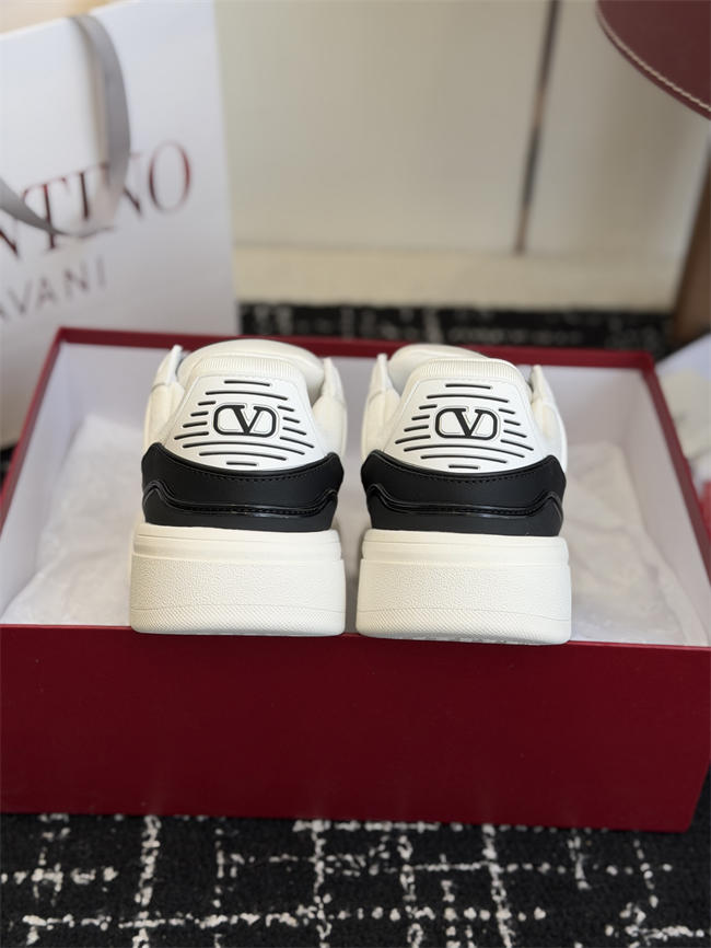 Valentino Sneakers