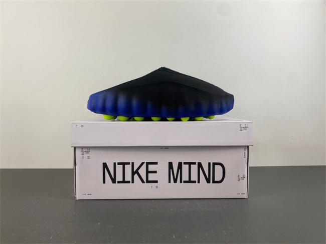 Nike Mind 001 Flyknit “Hyper Royal” IR2175-400