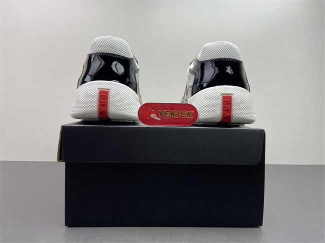 Pra*a america’s cup sneaker